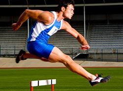 Alle typer øvelser tilbys for treningsleir friidrett i Barcelona, Spania