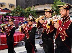 Korps i Granada under påskefeiring