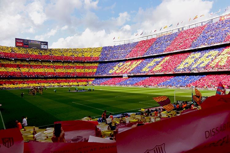Besøk på fullsatt Camp Nou hører med til gruppereiser og treningsleir i Barcelona